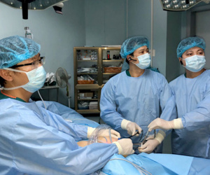 Bác sĩ Việt sáng tạo ra phương pháp mổ mới khiến thế giới tròn mắt