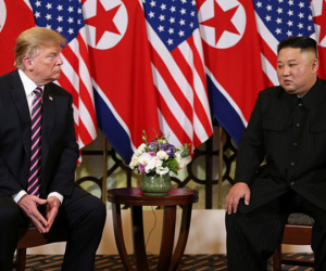 Chuyên gia ngôn ngữ cơ thể: Ông Kim kiềm chế, ông Trump cố thân thiện