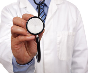Điều chưa biết về áo blouse trắng, ống nghe và lời thề Hippocrates