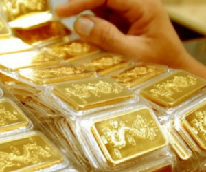 Giá vàng hôm nay 28/2: Ồ ạt mua vào, vàng chưa có cơ hội giảm