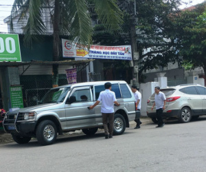 Nhiều xe biển xanh dự đám cưới 'khủng' con lãnh đạo tỉnh Quảng Bình
