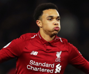 Sao trẻ Liverpool lập kỷ lục Ngoại hạng Anh