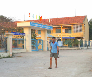 Thông tin bất ngờ vụ thầy giáo bị 'tố' đánh học sinh vẹo cột sống