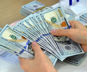 Giá USD lập kỷ lục mới cao nhất từ đầu năm