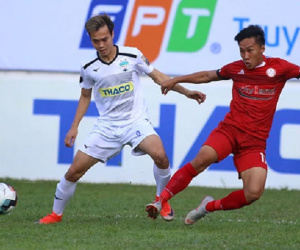 HAGL 1-2 TP.HCM: Hoàng Thịnh và Vinicius kéo HAGL trở lại mặt đất