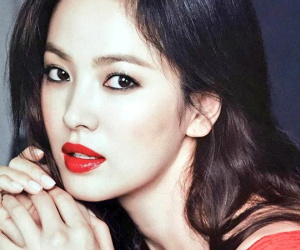 Song Hye Kyo: Tài sắc giàu có hơn người nhưng vẫn bị đồn thua 'kẻ thứ ba', chồng trẻ xa lánh ghẻ lạnh