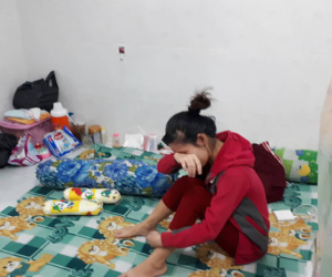 Vụ vào nhà tắm ra phát hiện con 20 ngày tuổi biến mất: Mẹ khóc nức nở mong sớm tìm được con