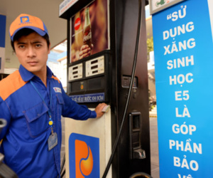 Xăng có thể tăng giá mạnh vào ngày mai