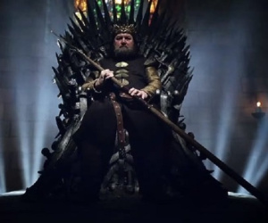 'Game of Thrones' mùa cuối để cả nhà ngồi lên ngôi báu chụp poster, fan đồn đoán một kết cục bi thảm?