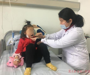 Con gái 4 tuổi ngáy to và khó thở, mẹ đưa đến bệnh viện kiểm tra thì phát hiện căn bệnh nguy hiểm mà nhiều phụ huynh không để ý