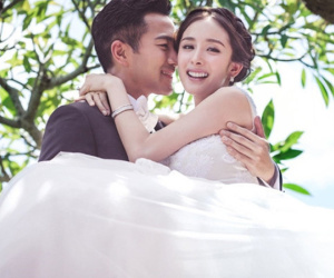 Con gái Dương Mịch lần đầu lộ mặt sau khi cha mẹ xác nhận ly hôn