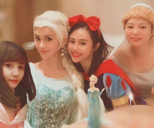 Sinh nhật hoành tráng của Angela Baby: Nữ chính cosplay Elsa, dàn bạn 'quẩy' hết mình, nhưng ông xã không có mặt?