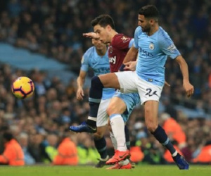 Video: Dự bị tỏa sáng, Man City tạm chiếm ngôi đầu của Liverpool