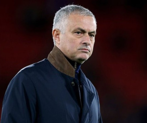 Mourinho bất ngờ lên tiếng 'trù ẻo' Solskjaer