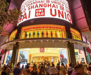 Uniqlo và các hàng bán lẻ đua nhau thu thập dữ liệu người tiêu dùng