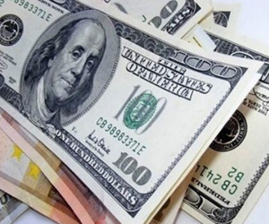Giá USD tiếp tục lập kỷ lục mới