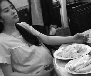 Nam Em bất ngờ lộ hình ảnh ôm bụng bầu vượt mặt, nghi vấn tạo ồn ào để dọn đường ra mắt MV mới