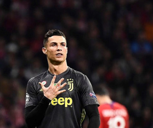 Ronaldo và đồng đội dự tiệc cùng 60 người mẫu