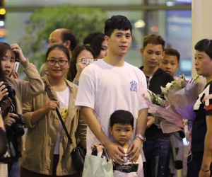 Đình Trọng trở về Việt Nam: ‘Em nhớ tất cả, nhớ bóng đá, nhớ gia đình và cả anh Dũng nữa’