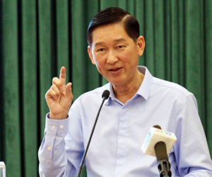 Phó chủ tịch TP HCM: 'Thành phố không cấm xe máy'