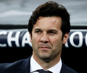 Thua thảm Ajax ngay tại Bernabeu, HLV Real Madrid vẫn quyết không từ chức