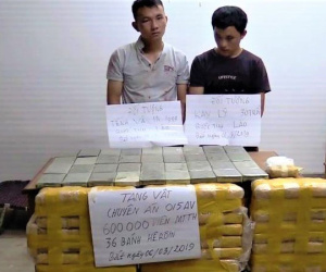 Chặn cặp đôi người nước ngoài tuồn 600.000 viên ma túy vào Việt Nam