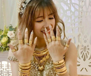 Lại thêm 1 cô dâu nữa khiến dân mạng ghen tị: Vàng đeo trĩu người còn chồng thì đẹp trai chẳng kém gì soái ca