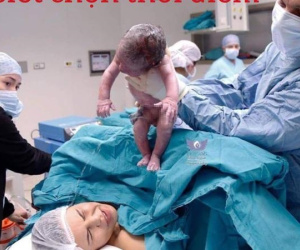 Màn chào hỏi cuộc đời ấn tượng nhất đầu năm, khiến mẹ 'mát mặt' ngay lần đầu chạm trán