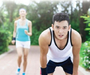 Nghi chồng ngoại tình vì cứ đi bơi về lại mệt, chán 'chuyện ấy', đi khám mới ngỡ ngàng