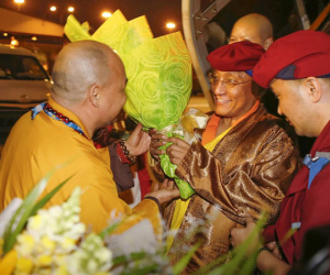 Video ảnh: Đức Gyalwang Drukpa đến TP HCM