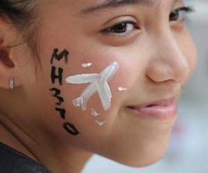 5 năm MH370 mất tích, người nhà nạn nhân vẫn nuôi hy vọng