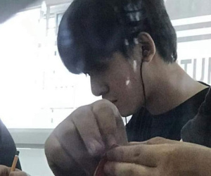 Cô gái hí hửng chụp trộm nam sinh điển trai lớp kế bên và cái kết phũ phàng