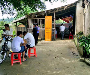 Nhóm giang hồ tra tấn con nợ, gọi người nhà đến nhận xác