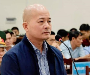Phong hàm Út 'trọc' sai quy định, 2 đại tá mất hết chức vụ trong Đảng