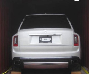 Siêu SUV Rolls-Royce Cullinan lần đầu lộ diện tại Việt Nam