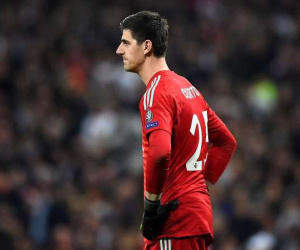 Thủ thành số một của Real Madrid bị cảnh sát sờ gáy vì ẩu đả với paparazzi