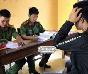 Dùng 'kỷ vật' tống tiền tình cũ