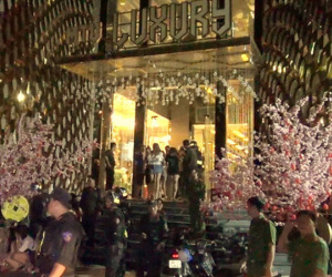 Hàng chục người trong quán karaoke Luxury dương tính với ma túy