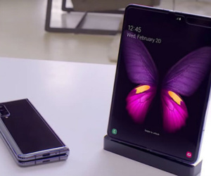 iPhone đã bị Samung Galaxy Fold bỏ xa ít nhất 2 năm