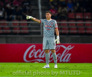 Văn Lâm tiếp tục bắt chính, Muangthong United thắng trận đầu tiên tại Thai League