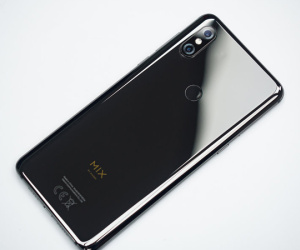 Xiaomi cân nhắc tăng giá smartphone để xóa mác "rẻ tiền"