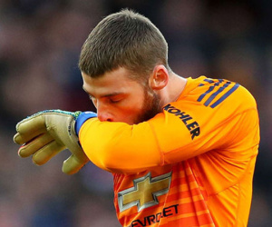 CĐV Man United: 'De Gea thi đấu như một gã say rượu trên sân'