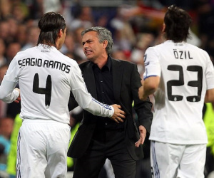 Chưa tới Real, Mourinho sớm bị cầu thủ tẩy chay
