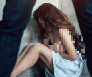 Gã trai 17 tuổi bị tố khống chế bé gái, ép làm 'chuyện người lớn' trên tầng thượng chung cư
