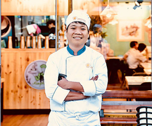 Thạc sĩ Việt mang 2 tỷ đồng đi bán bún, phở ở Hàn Quốc