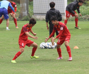U23 Việt Nam 'cười ngất' trên sân với những bài 'tập như chơi' của thầy Park và đội ngũ trợ lý