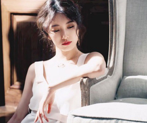 Vợ kì công để bắt quả tang chồng ngoại tình, nhưng chẳng thèm đánh ghen mà làm một màn 'bung lụa' khiến anh ả hóa đá