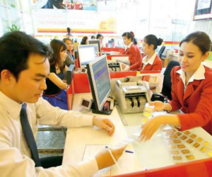 Giá vàng hôm nay 14/3: Ồ ạt mua vào, vàng lên đỉnh 2 tuần