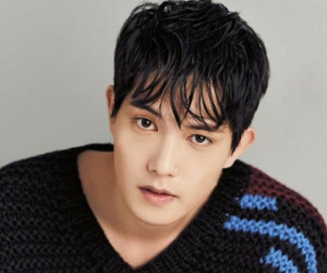 Lộ ca sĩ tiếp theo chia sẻ clip nóng trong nhóm tình dục của Seungri