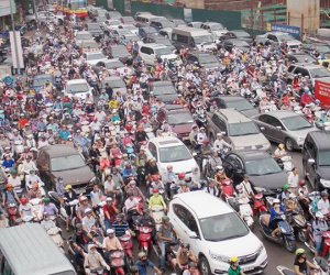Thí điểm cấm xe máy tuyến Lê Văn Lương hoặc Nguyễn Trãi: Ðã thật sự phù hợp?